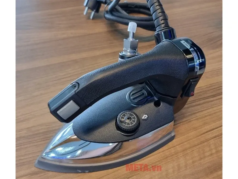 Bàn ủi hơi nước treo SilverStar EZ-300