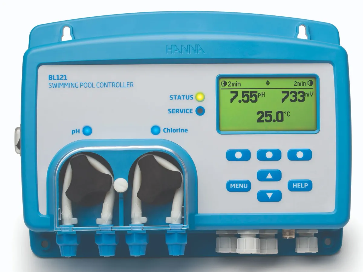 Bộ điều khiển (pH, ORP) bể bơi với máy bơm định lượng tích hợp, đầu ra Analog Hanna BL121-10