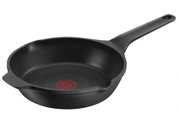 Chảo đúc cao cấp Tefal Robusto có miệng rót 24cm E2490444
