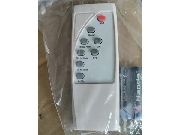 Đèn đường liền thể đôi năng lượng mặt trời MK-662500 (500W)