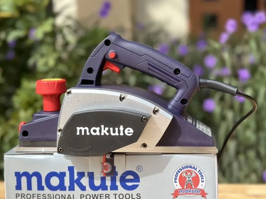 Máy bào gỗ Makute EP111 600W