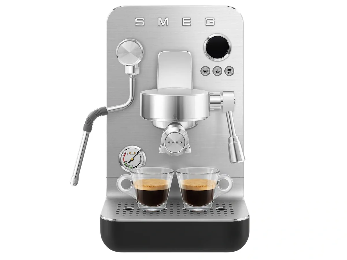 Máy pha cà phê bán chuyên nghiệp Smeg Mini Pro EMC02BLMEU - Màu đen Matte