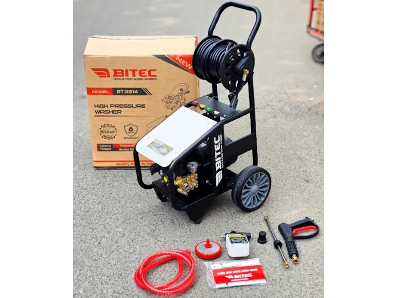 Máy rửa xe Btec BT3914 (3.900W, ty 14mm)