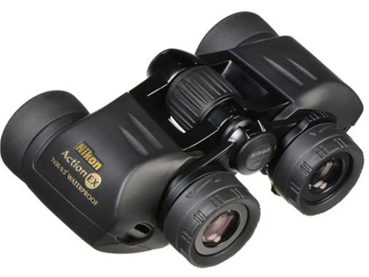 Ống nhòm Nikon ACTION EX 7 x 35 CF