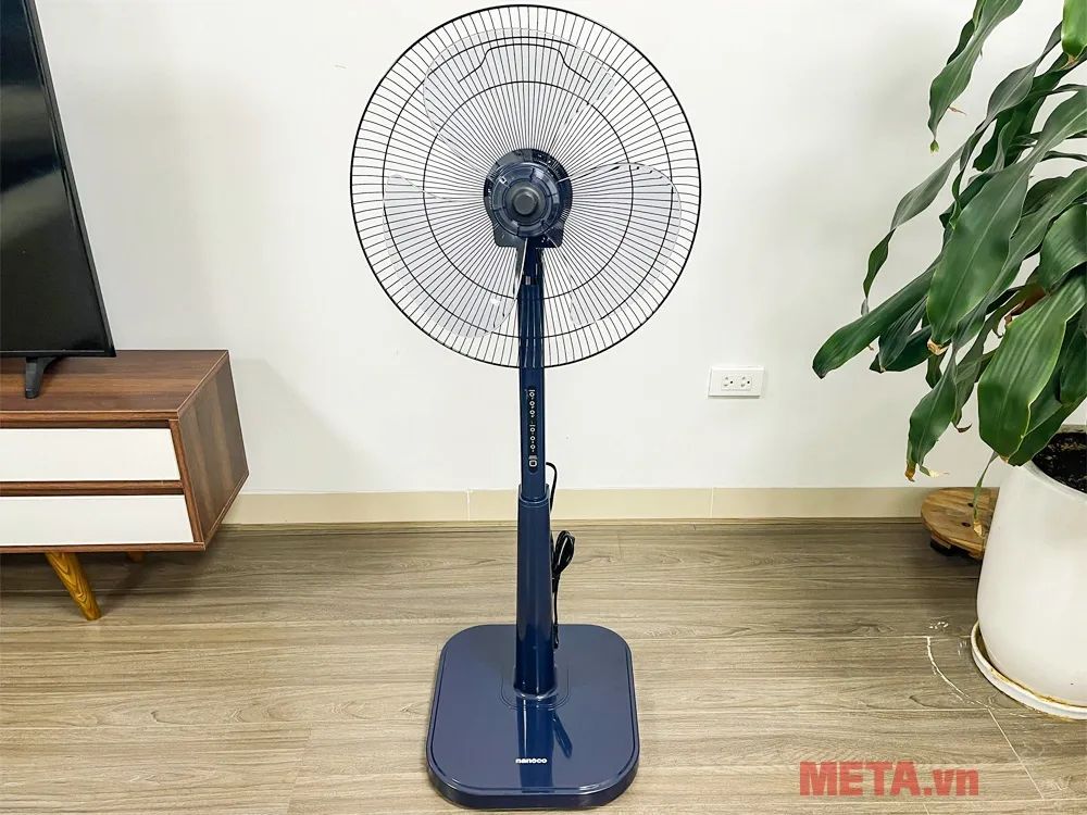 Quạt đứng Nanoco NSF1641RC (có remote)