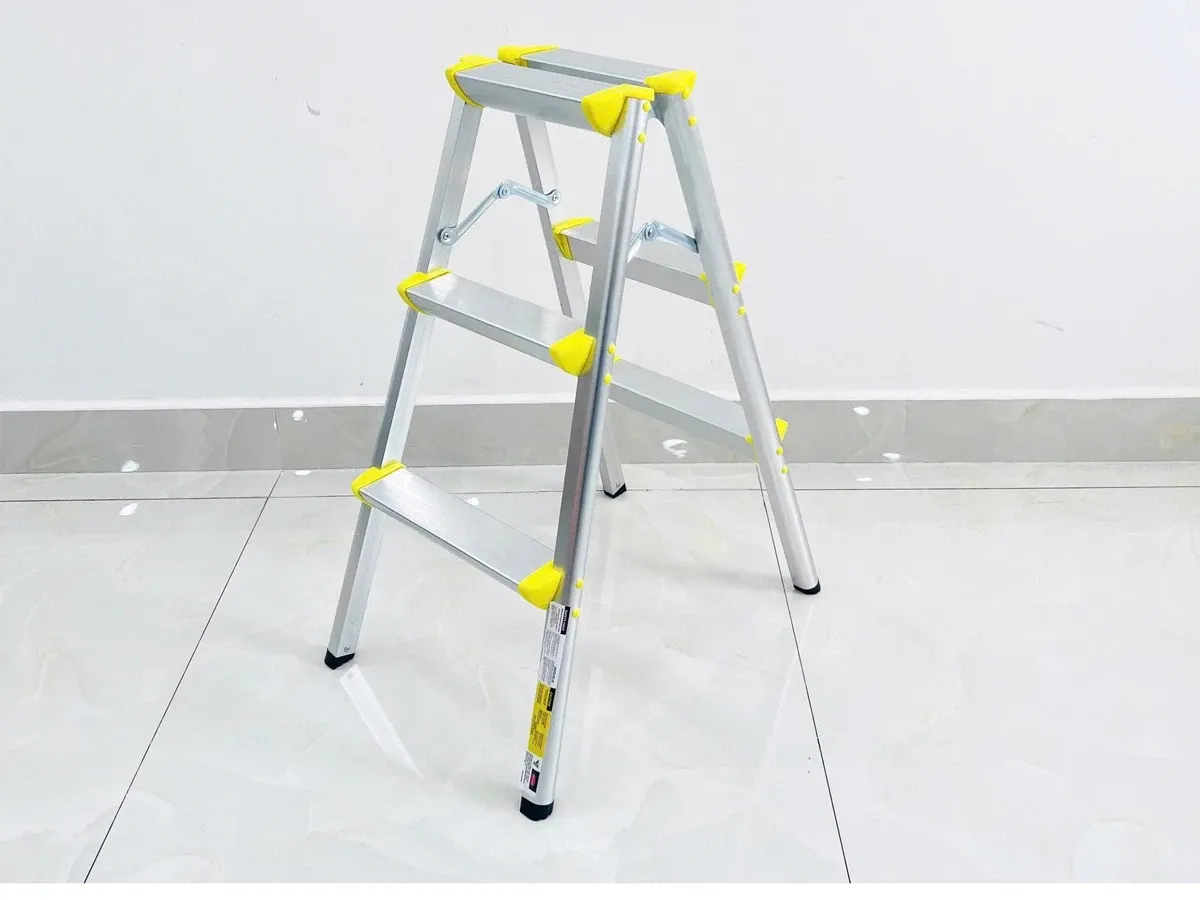 Thang nhôm xếp chữ A Sumika SKD03