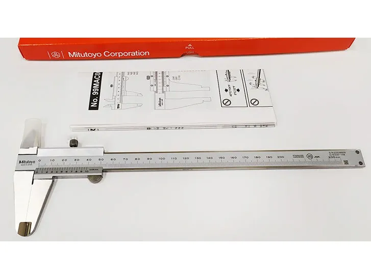 Thước cặp cơ khí Mitutoyo 530-108 (0mm - 200mm)