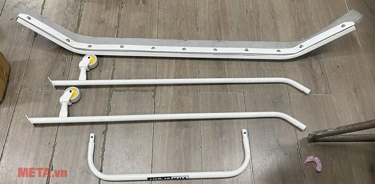 Xe gạt nước sân tennis 301360